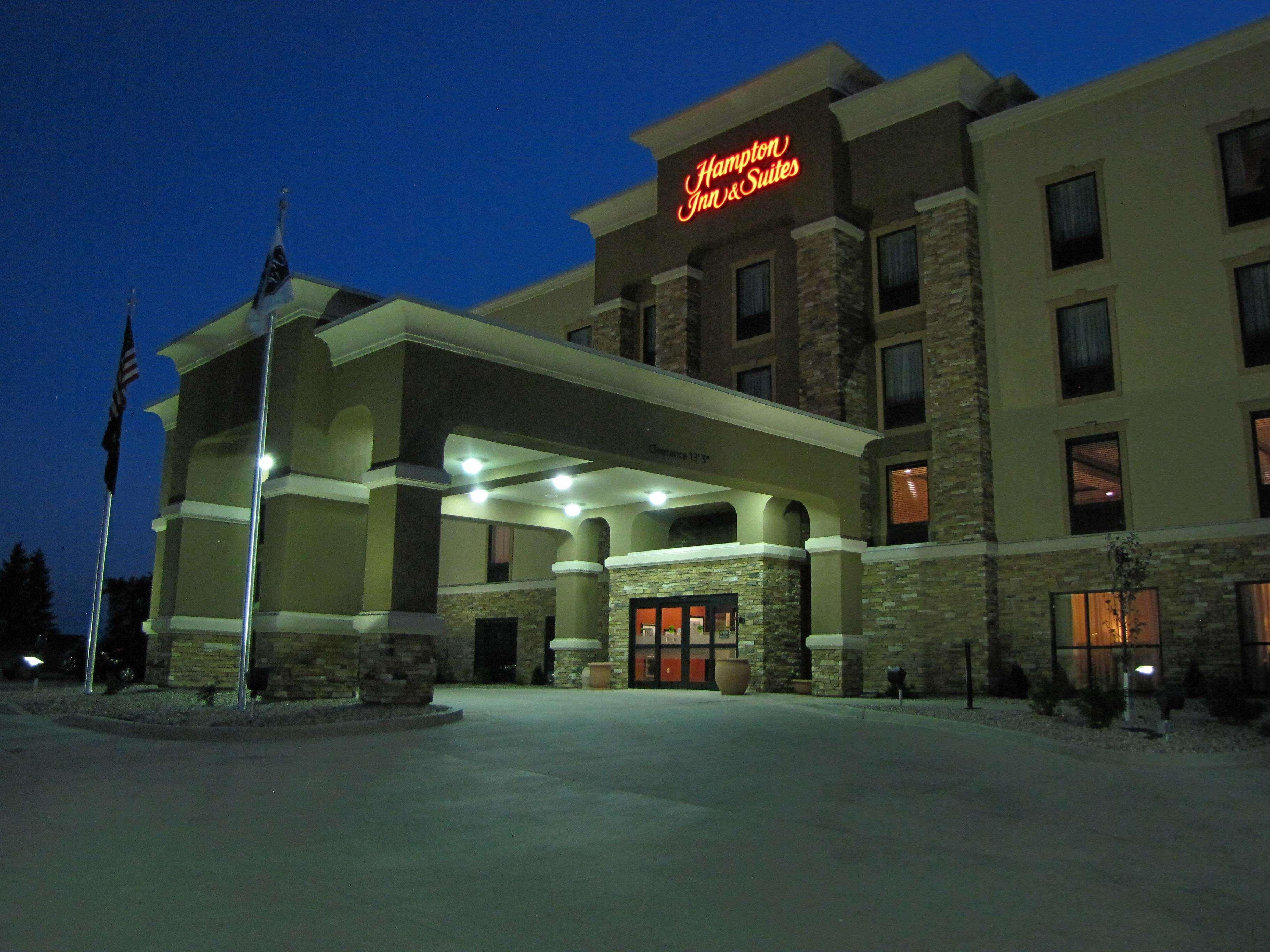Hampton Inn & Suites Jamestown Bagian luar foto