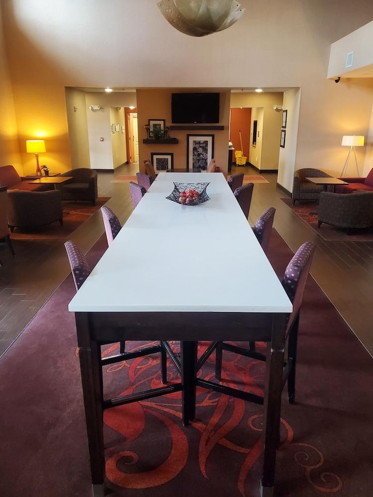 Hampton Inn & Suites Jamestown Bagian luar foto